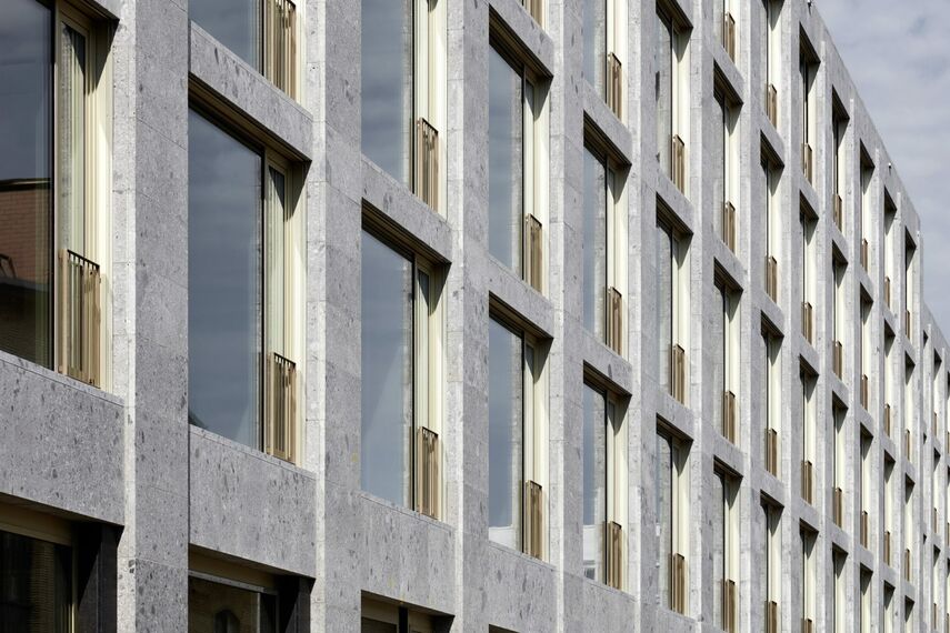 CS 86-HI (c) Zrušené systémy a CW 65-EF Hliníkové fasády - Schiffbauplatz se nachází v Zürich, Švýcarsko