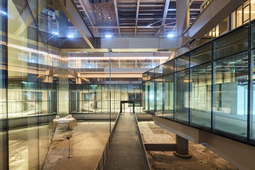 ConceptWall 50 Hliníkové fasády a ConceptSystem 68 Hliníkové dveře - Museum Antakya Hilton Museum Hotel se nachází v Hatay, krocan