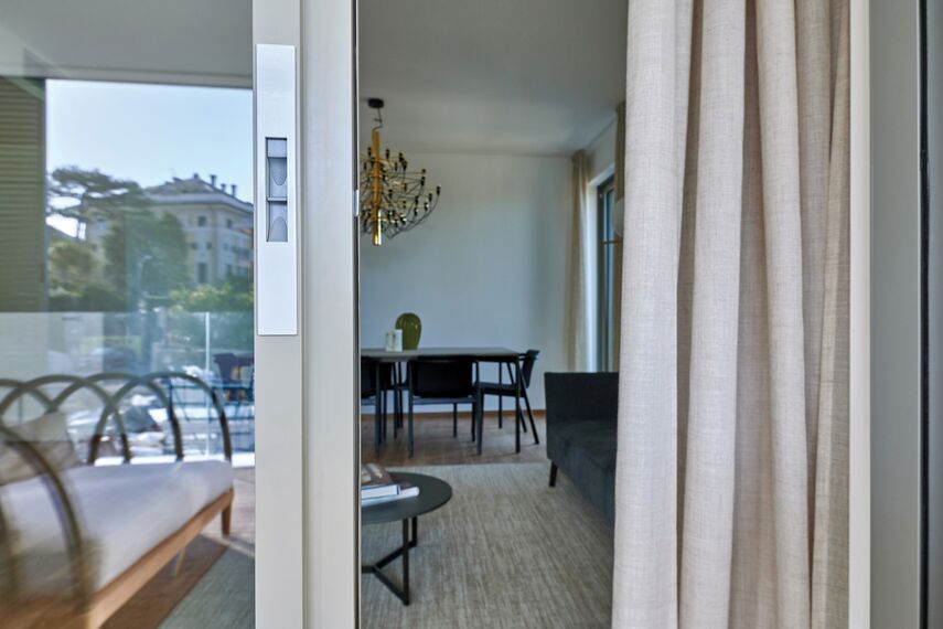 BriseSoleil 40 Stínicí technika, SlimPatio 68 Hliníkové posuvné systémy a CS 77 Hidden Vent Hliníková okna - Residental/Project Palazzo Arbà se nachází v Genoa, Itálie