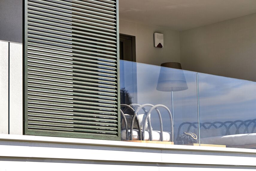 BriseSoleil 40 Stínicí technika, SlimPatio 68 Hliníkové posuvné systémy a CS 77 Hidden Vent Hliníková okna - Residental/Project Palazzo Arbà se nachází v Genoa, Itálie
