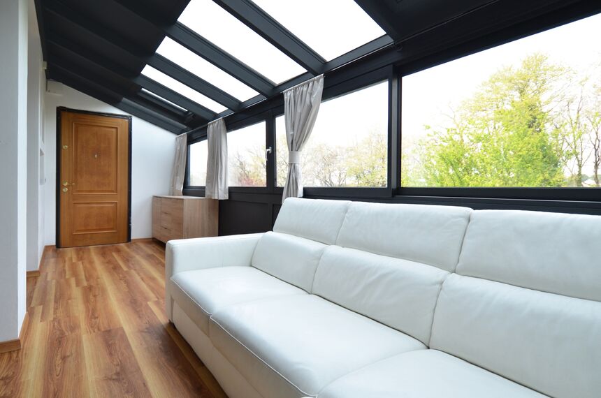 ConceptPatio 68 Hliníkové posuvné systémy, ConceptRoof 120 Zimní zahrady a ConceptSystem 77 Hliníková okna - Conservatory Veranda Formello se nachází v Formello, Itálie