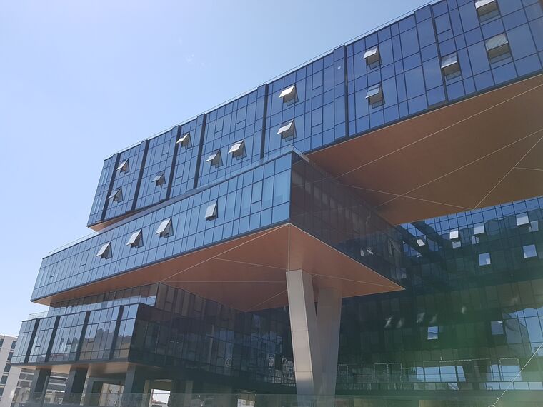 ConceptSystem 68 Hliníková okna a CW 50-SC Hliníkové fasády - Office building Volume Kurtköy se nachází v Istanbul, krocan