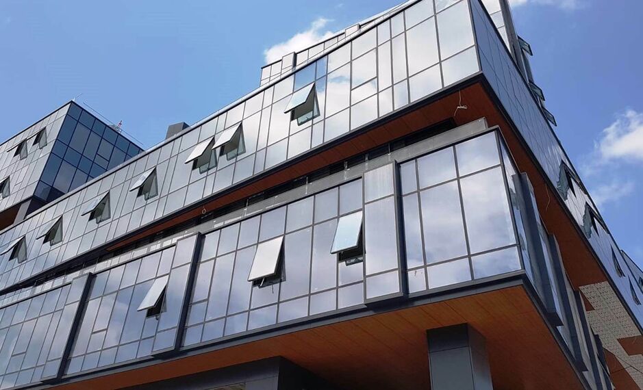 ConceptSystem 68 Hliníková okna a CW 50-SC Hliníkové fasády - Office building Volume Kurtköy se nachází v Istanbul, krocan