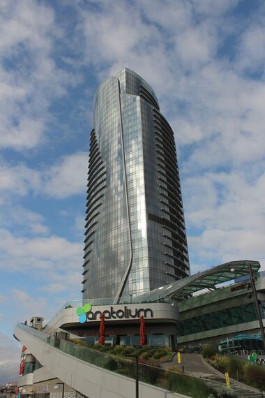 ConceptSystem 77 Hliníková okna a ConceptSystem 77 Hliníkové dveře - Office building Anatolium Marmara se nachází v Istanbul, krocan