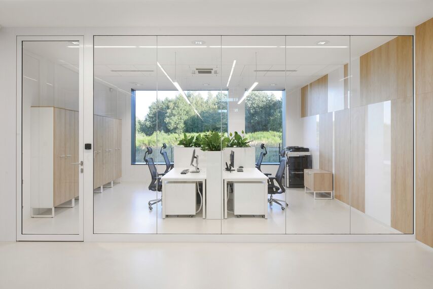 ConceptSystem 59Pa Hliníková okna a CW 50-HI Hliníkové fasády - Pivexin Technology Headquarter se nachází v Babice, Polsko