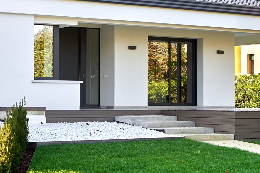 ConceptPatio 130 Hliníkové posuvné systémy, CS 86-HI (c) Zrušené systémy, SlimLine 38 Standard Hliníková okna a SlimLine 38 Classic Hliníková okna - Villa Villa Treviso se nachází v Treviso, Itálie