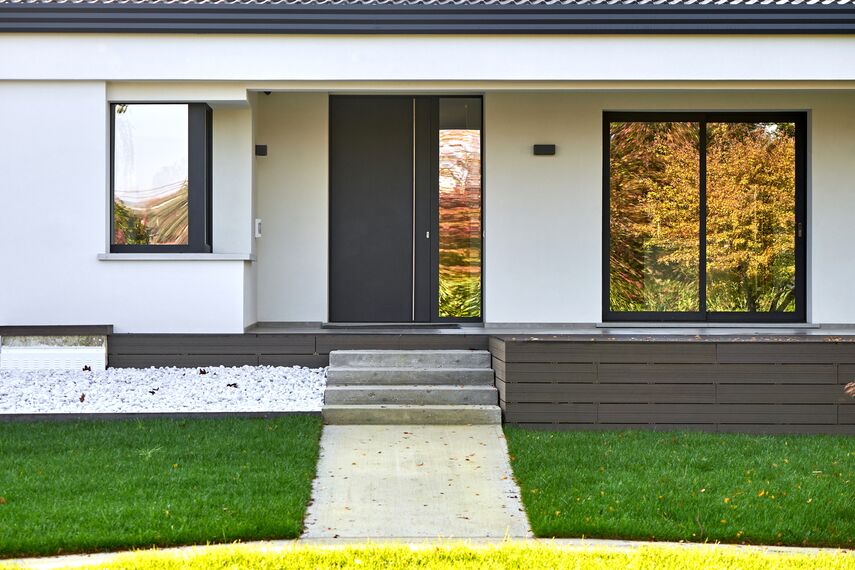 ConceptPatio 130 Hliníkové posuvné systémy, CS 86-HI (c) Zrušené systémy, SlimLine 38 Standard Hliníková okna a SlimLine 38 Classic Hliníková okna - Villa Villa Treviso se nachází v Treviso, Itálie