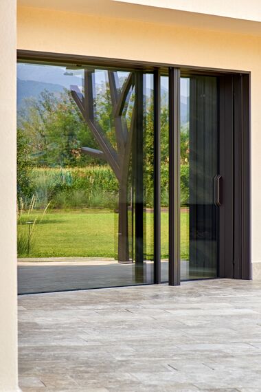 HiFinity Hliníkové posuvné systémy - House Villa Hi-Finity Bergamo se nachází v Bergamo, Itálie