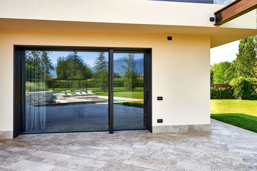 HiFinity Hliníkové posuvné systémy - House Villa Hi-Finity Bergamo se nachází v Bergamo, Itálie
