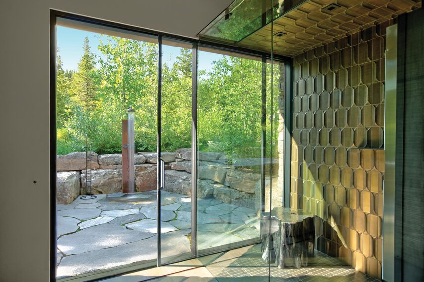ConceptSystem 77 Hliníková okna, ConceptSystem 77 Hliníkové dveře, HiFinity Hliníkové posuvné systémy a Purity Kování - Flying Star Residence se nachází v Bridger Canyon, Spojené státy americké