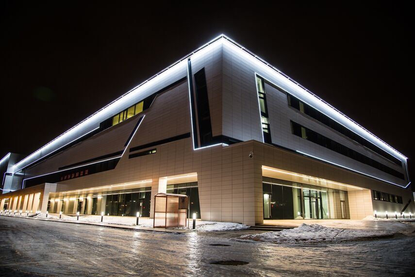 ConceptSystem 77 Hliníkové dveře a CW 50-SC Hliníkové fasády - Ice Station Ice Arena SKA se nachází v Moscow, Rusko