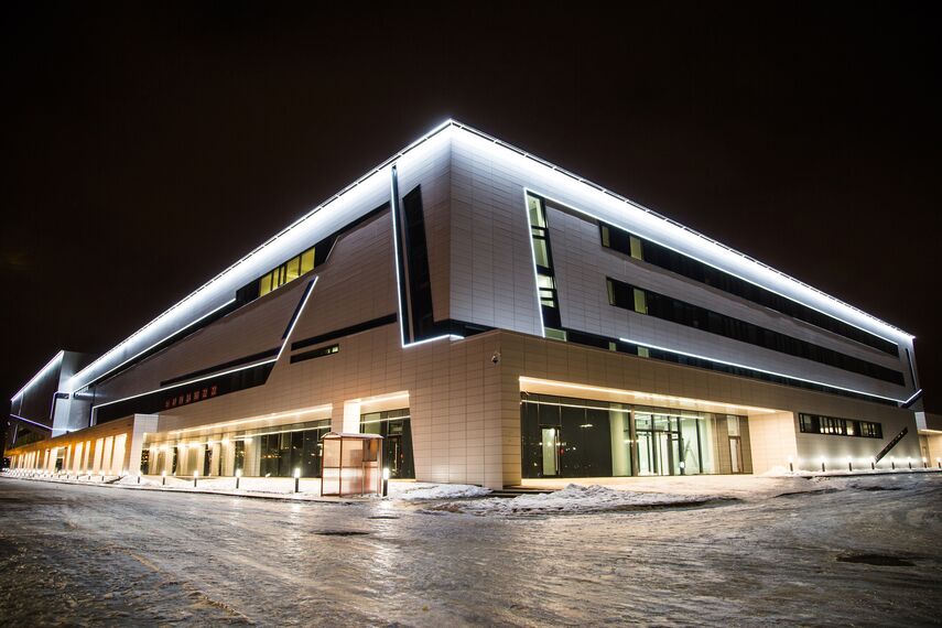 ConceptSystem 77 Hliníkové dveře a CW 50-SC Hliníkové fasády - Ice Station Ice Arena SKA se nachází v Moscow, Rusko