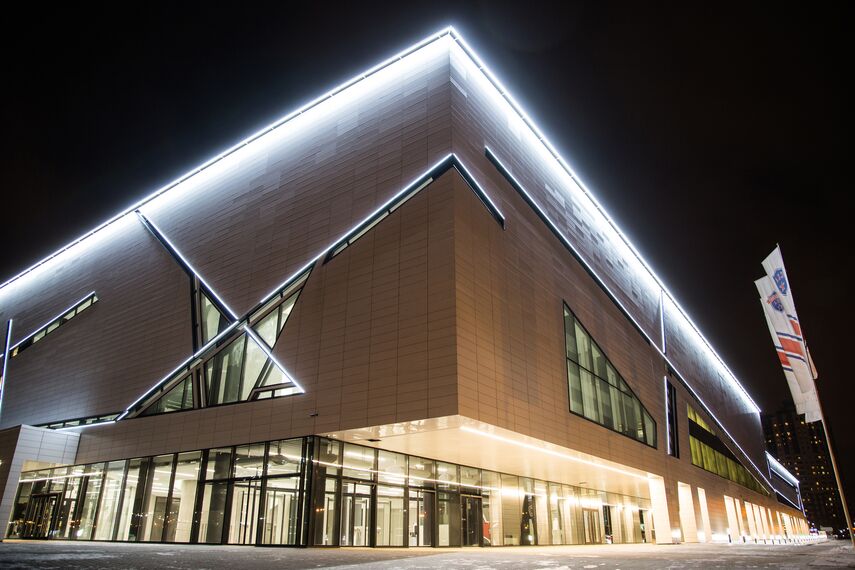 ConceptSystem 77 Hliníkové dveře a CW 50-SC Hliníkové fasády - Ice Station Ice Arena SKA se nachází v Moscow, Rusko