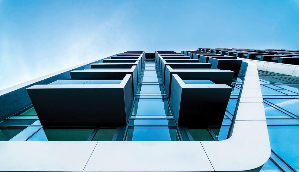 ConceptWall 50 Hliníkové fasády a ConceptSystem 77 Hliníková okna - Bytový komplex A3 Advanced Architecture Apartments se nachází v Sofia, Bulgarije