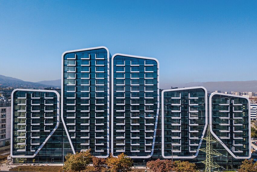 ConceptWall 50 Hliníkové fasády a ConceptSystem 77 Hliníková okna - Bytový komplex A3 Advanced Architecture Apartments se nachází v Sofia, Bulgarije