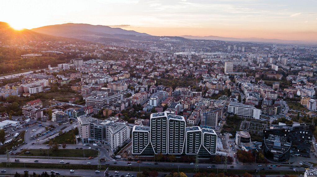 ConceptWall 50 Hliníkové fasády a ConceptSystem 77 Hliníková okna - Bytový komplex A3 Advanced Architecture Apartments se nachází v Sofia, Bulgarije