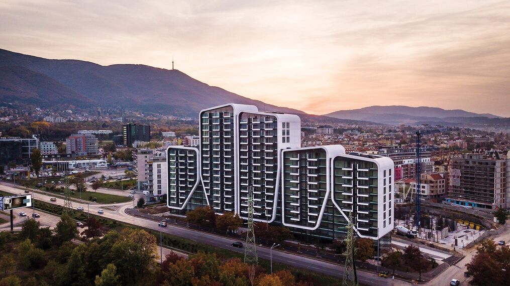 ConceptWall 50 Hliníkové fasády a ConceptSystem 77 Hliníková okna - Bytový komplex A3 Advanced Architecture Apartments se nachází v Sofia, Bulgarije