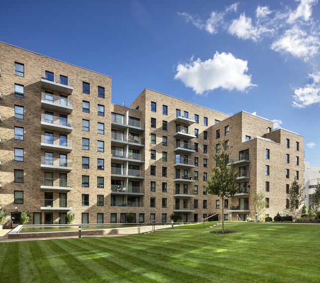 ConceptSystem 77 Hliníkové dveře a ConceptSystem 77 Hliníková okna - Residental/Project Emerald Gardens se nachází v London, Spojené království