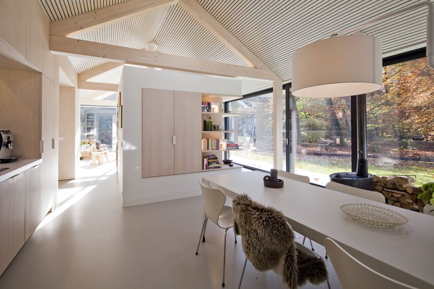 ConceptPatio 130 Hliníkové posuvné systémy, ConceptSystem 77 Hliníková okna a ConceptWall 50 Hliníkové fasády - House The Brouwhuis se nachází v Oisterwijk, Nizozemí