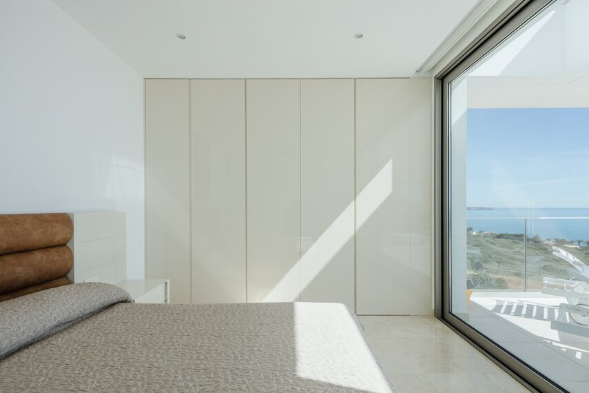 ConceptSystem 68 Hliníkové dveře - House Private House Porto D Maria se nachází v Lagos, Portugalsko