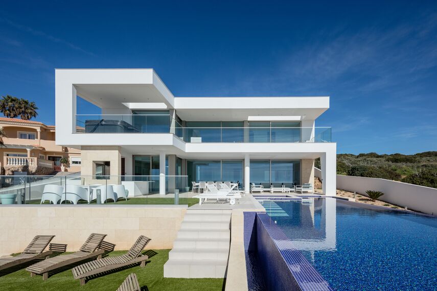 ConceptSystem 68 Hliníkové dveře - House Private House Porto D Maria se nachází v Lagos, Portugalsko