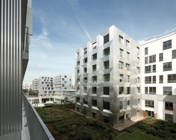 XS 68 Hliníková okna a ConceptFolding 77 Hliníkové posuvné systémy - Bytový komplex Macdonald warehouse - Lot N5 and S6 se nachází v Paris, Francie