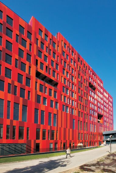 CS 86-HI (c) Zrušené systémy a CW 50-SC Hliníkové fasády - Business center Lapishan se nachází v Istanbul, krocan