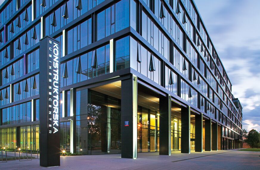 CW 50-HI Hliníkové fasády - Business center Konstruktorska Business Centre se nachází v Warsaw, Polsko