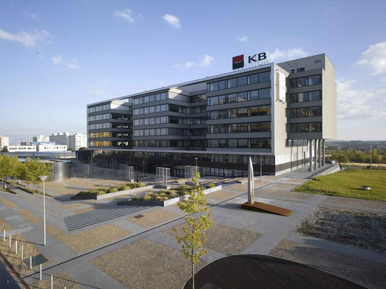 CS 86-HI (c) Zrušené systémy a ConceptWall 50 Hliníkové fasády - Západní město - City West - Office Building se nachází v Prague, Česká republika