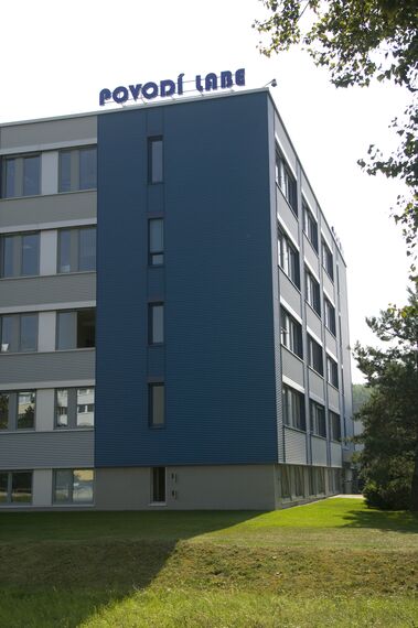 ConceptWall 50 Hliníkové fasády - Office building Vodovody a kanalizace HK se nachází v Hradec Kralove, Česká republika
