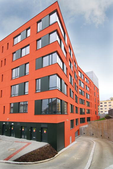 ConceptWall 50 Hliníkové fasády a CW 50-FP Hliníkové fasády - Office building East Building se nachází v Poznań, Česká republika