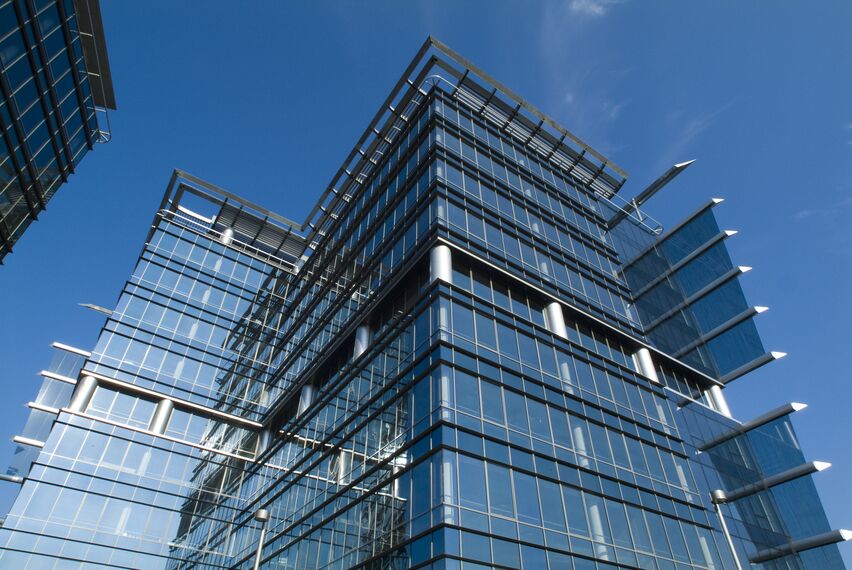 ConceptWall 50 Hliníkové fasády - Business center Marynarska Business Park se nachází v Warsaw, Polsko