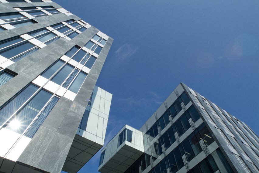 ConceptWall 50 Hliníkové fasády - Office building Harmony Office Center se nachází v Warsaw, Polsko