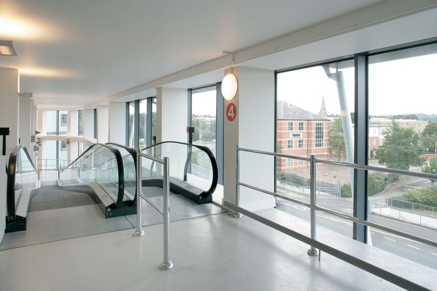 ConceptWall 50 Hliníkové fasády - Bytový komplex Sainsbury's Maidenhead se nachází v Maidenhead, Spojené království