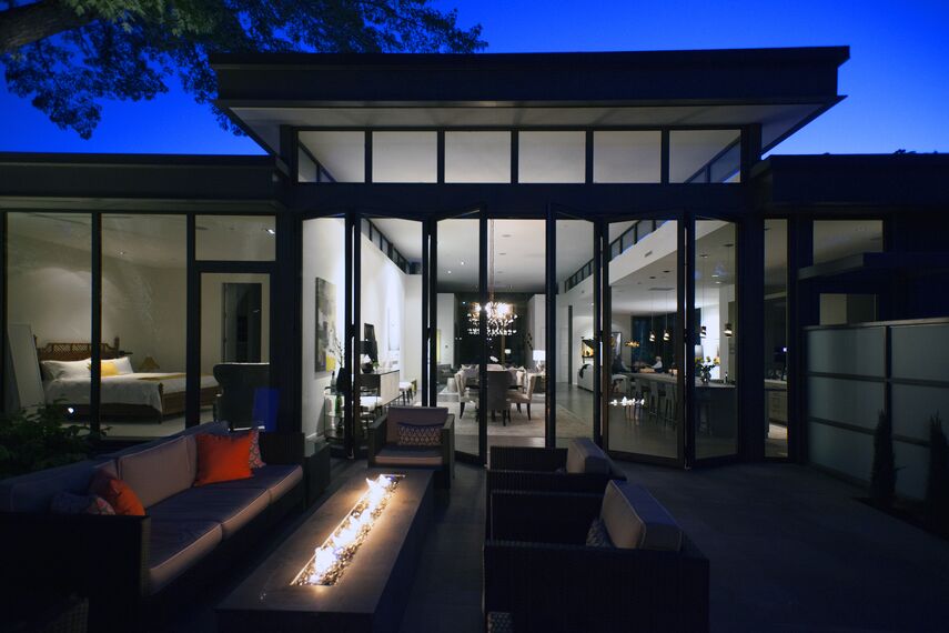 ConceptSystem 68 Hliníková okna, ConceptFolding 77 Hliníkové posuvné systémy a ConceptSystem 68 Hliníkové dveře - Modern Prairie House se nachází v Sonoma Wine Country, Spojené státy americké