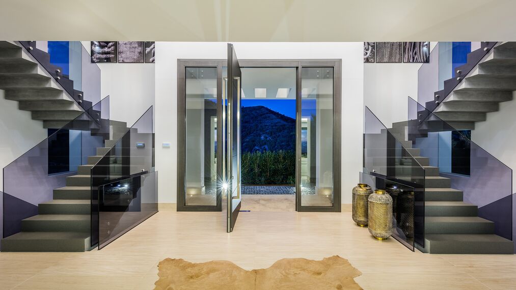 HiFinity Hliníkové posuvné systémy, ConceptSystem 77 Hliníková okna a EcoSystem 50 Hliníková okna - Heaven 11 se nachází v Marbella, Španělsko