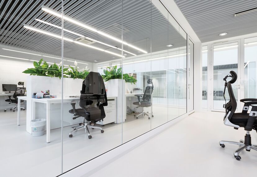 ConceptSystem 59Pa Hliníková okna a CW 50-HI Hliníkové fasády - Pivexin Technology Headquarter se nachází v Babice, Polsko