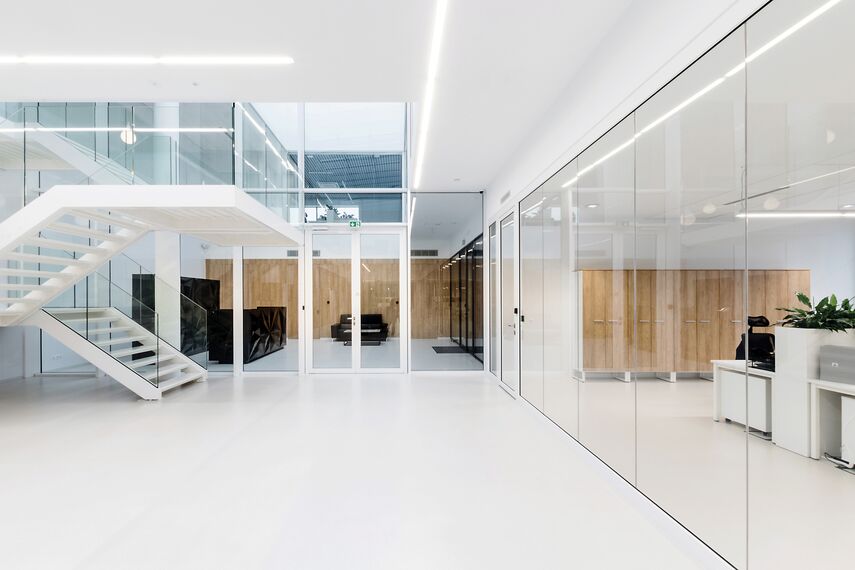 ConceptSystem 59Pa Hliníková okna a CW 50-HI Hliníkové fasády - Pivexin Technology Headquarter se nachází v Babice, Polsko