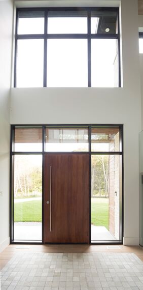 ConceptWall 50 Hliníkové fasády a ConceptSystem 77 Hliníková okna - Forest View Residence se nachází vKanada