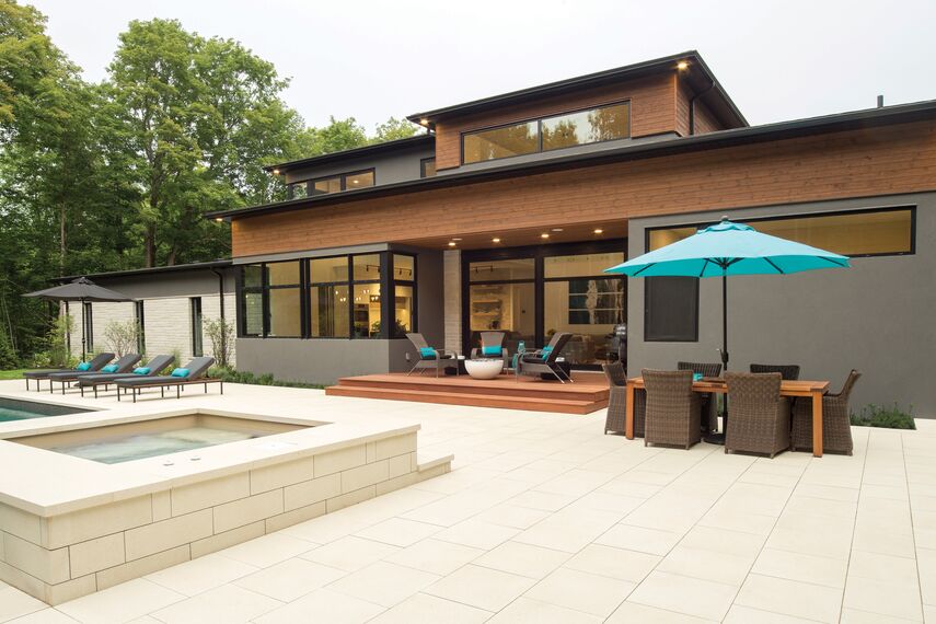 ConceptWall 50 Hliníkové fasády a ConceptSystem 77 Hliníková okna - Forest View Residence se nachází vKanada