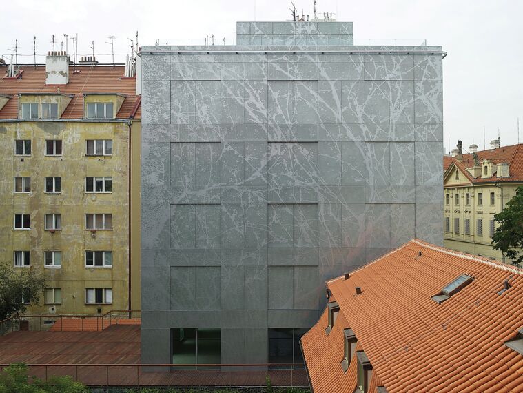 HiFinity Hliníkové posuvné systémy - Bytový komplex Old town court Prague (Obecní Dvůr) se nachází v Prague, Česká republika