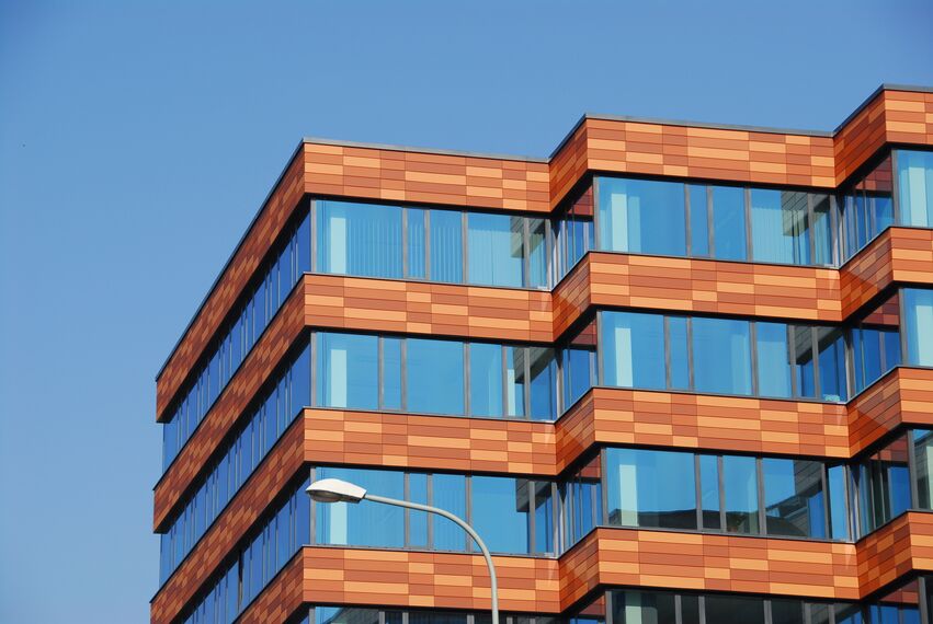 CS 86-HI (c) Zrušené systémy a ConceptWall 50 Hliníkové fasády - Office building Sudop Office Building se nachází v Prague, Česká republika