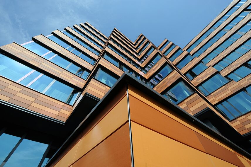 CS 86-HI (c) Zrušené systémy a ConceptWall 50 Hliníkové fasády - Office building Sudop Office Building se nachází v Prague, Česká republika
