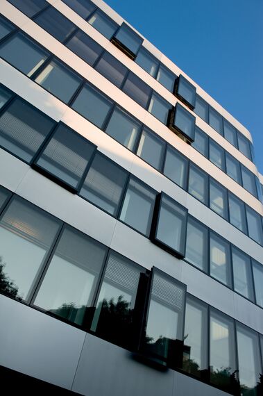 ConceptWall 86 Hliníkové fasády - MAN Corporate Centre se nachází v München, Německo
