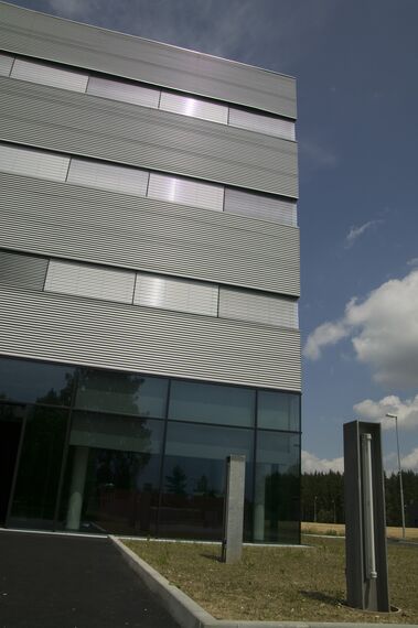 ConceptWall 50 Hliníkové fasády - Office building Výrobní hala ENGEL Kaplice se nachází v Kaplice, Česká republika