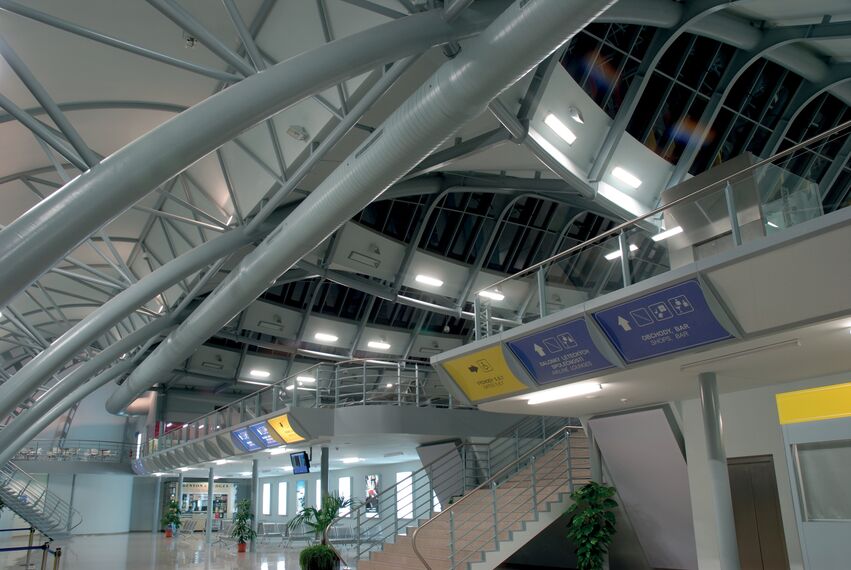 ConceptWall 50 Hliníkové fasády - Airport BRNO Turany terminal se nachází v Brno, Česká republika