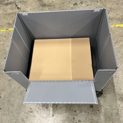 reusable box with cardboard sheet