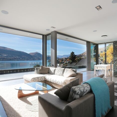 ConceptFolding 77 Hliníkové posuvné systémy a ConceptSystem 77 Hliníková okna - Lake Wakatipu House se nachází v Otago, Nový Zéland