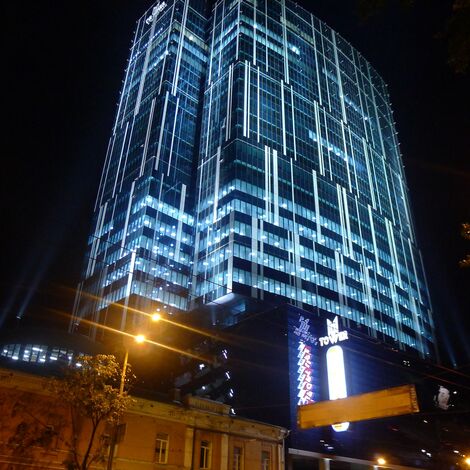 ConceptSystem 77 Hliníkové dveře, ConceptWall 50 Hliníkové fasády a ConceptSystem 77 Hliníková okna - Business center 101 Tower se nachází v Kiev, Ukrajina