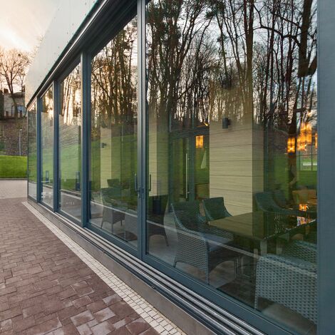 ConceptSystem 77 Hliníková okna a CW 50-HI Hliníkové fasády - Park Art of Rest se nachází v Lviv, Ukrajina